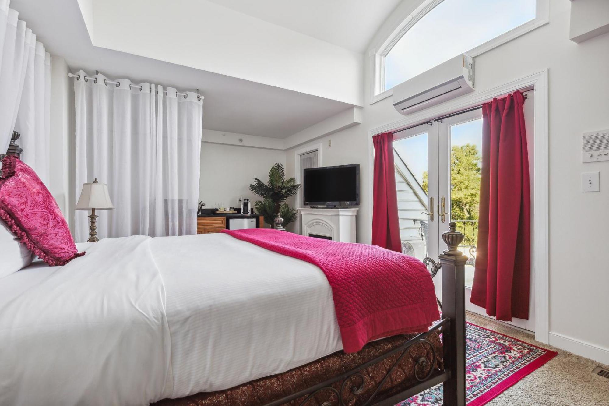 The Columbia Inn At Peralynna Dış mekan fotoğraf