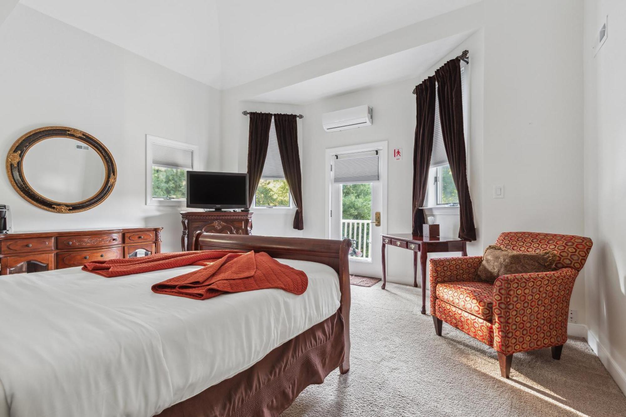 The Columbia Inn At Peralynna Dış mekan fotoğraf